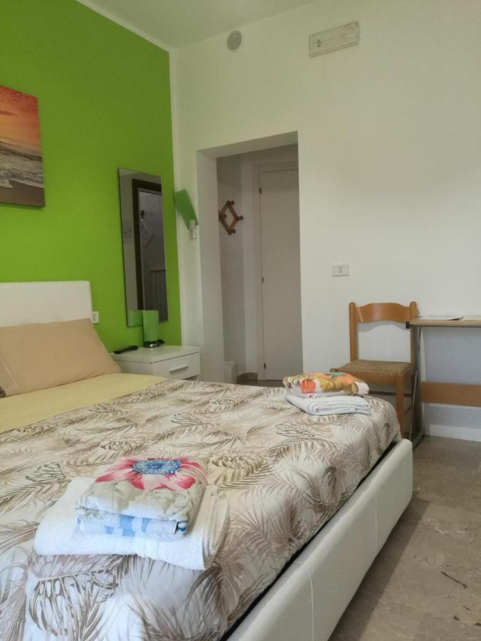 Le Magnolie B&B Roseto Degli Abruzzi Bagian luar foto