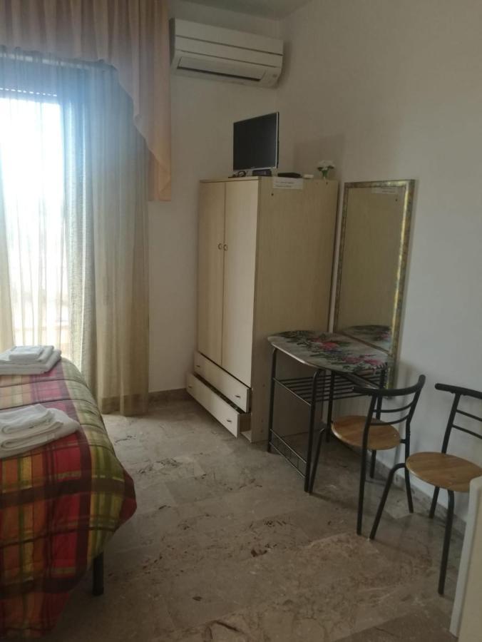 Le Magnolie B&B Roseto Degli Abruzzi Bagian luar foto