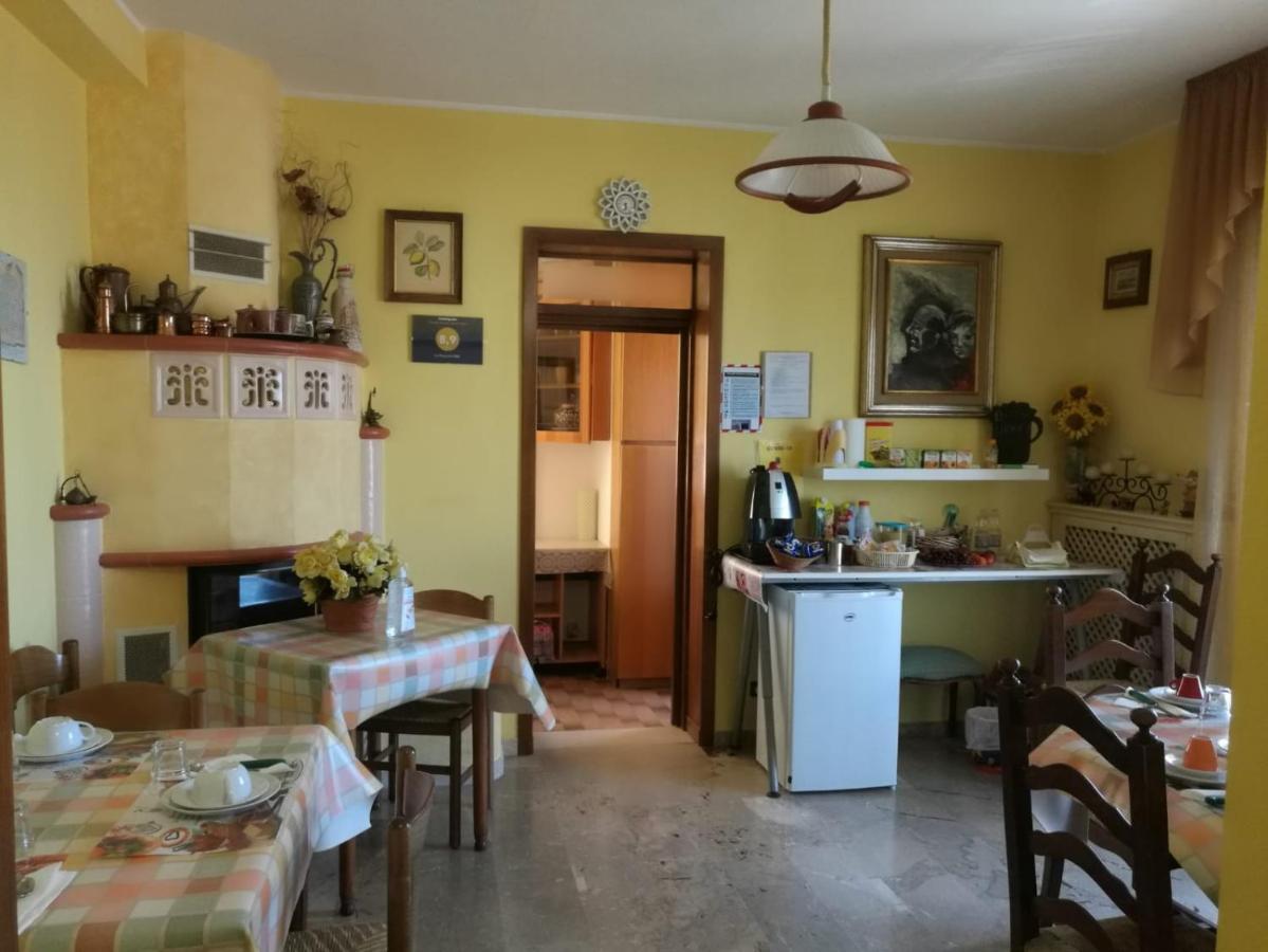 Le Magnolie B&B Roseto Degli Abruzzi Bagian luar foto