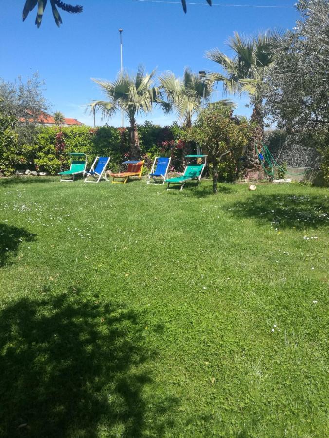 Le Magnolie B&B Roseto Degli Abruzzi Bagian luar foto