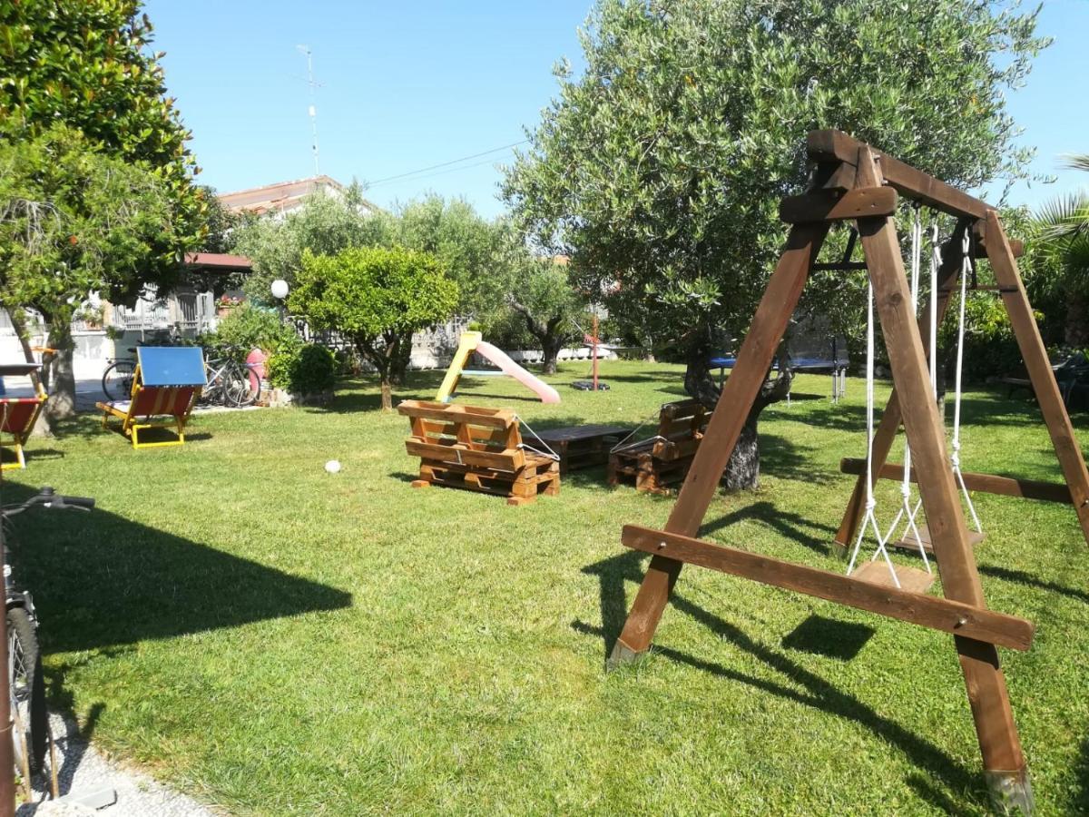Le Magnolie B&B Roseto Degli Abruzzi Bagian luar foto